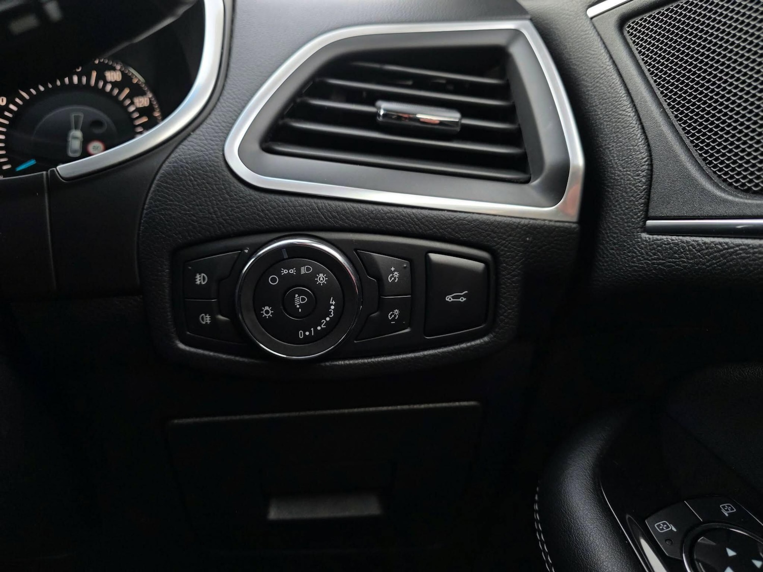 Used Ford Edge 2017 for sale - 77898654: Photo 45