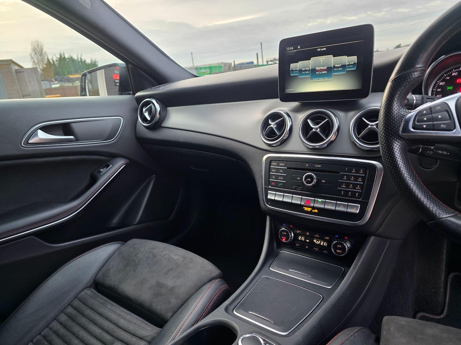 Used Mercedes-Benz GLA 2017 for sale - 77021132: Photo 21