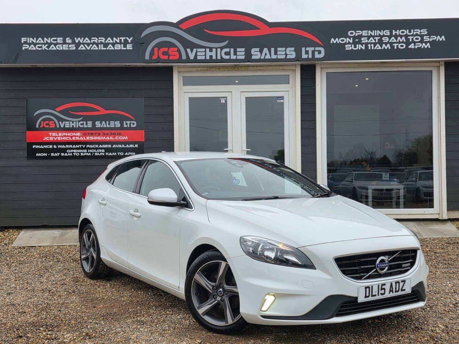 Used Volvo V40 for sale - 77166833: Photo 1