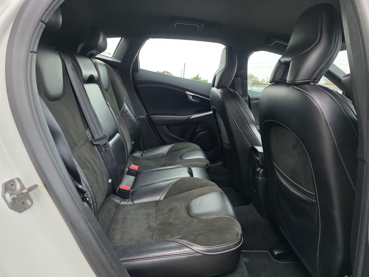 Used Volvo V40 for sale - 77166833: Photo 15