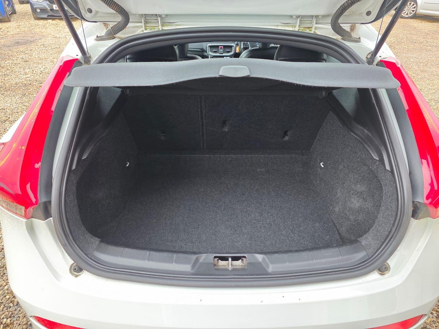 Used Volvo V40 for sale - 77166833: Photo 16