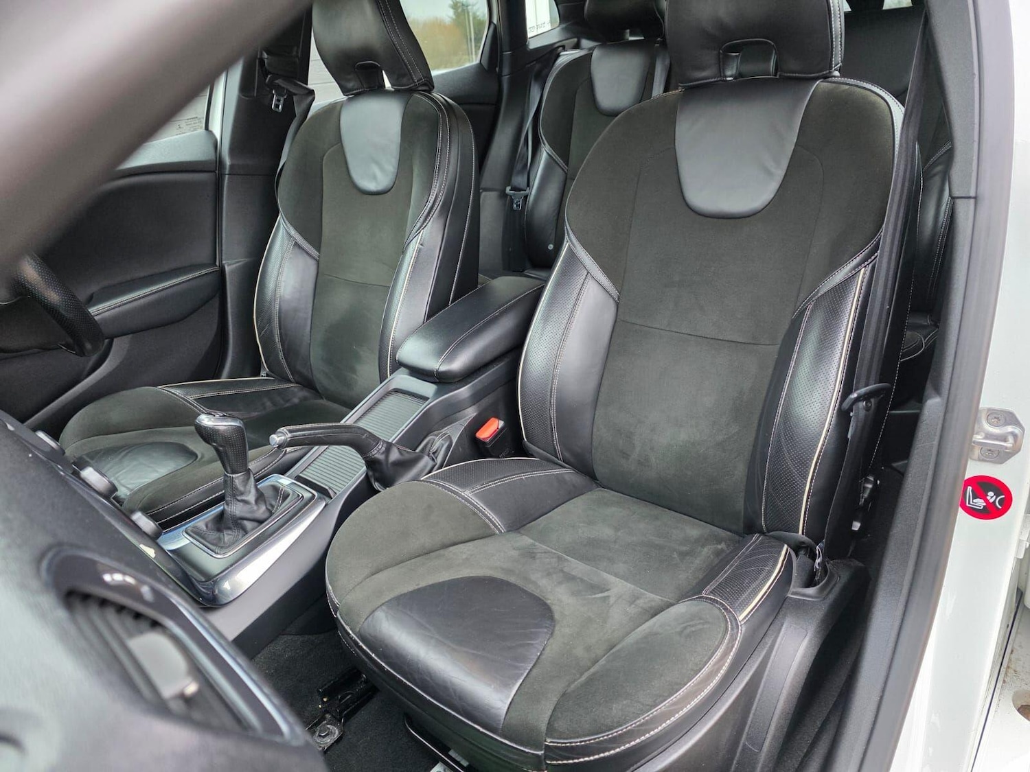 Used Volvo V40 for sale - 77166833: Photo 18