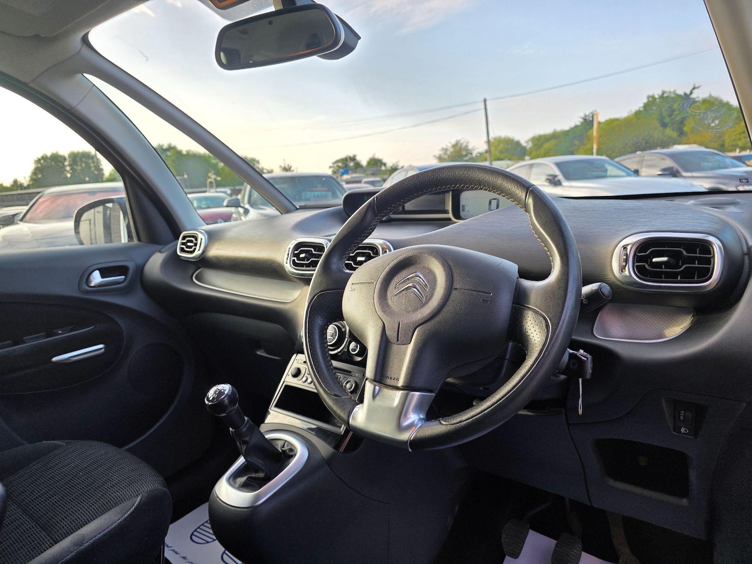 Used Citroen C3 Picasso 2013 for sale - 76633745: Photo 15