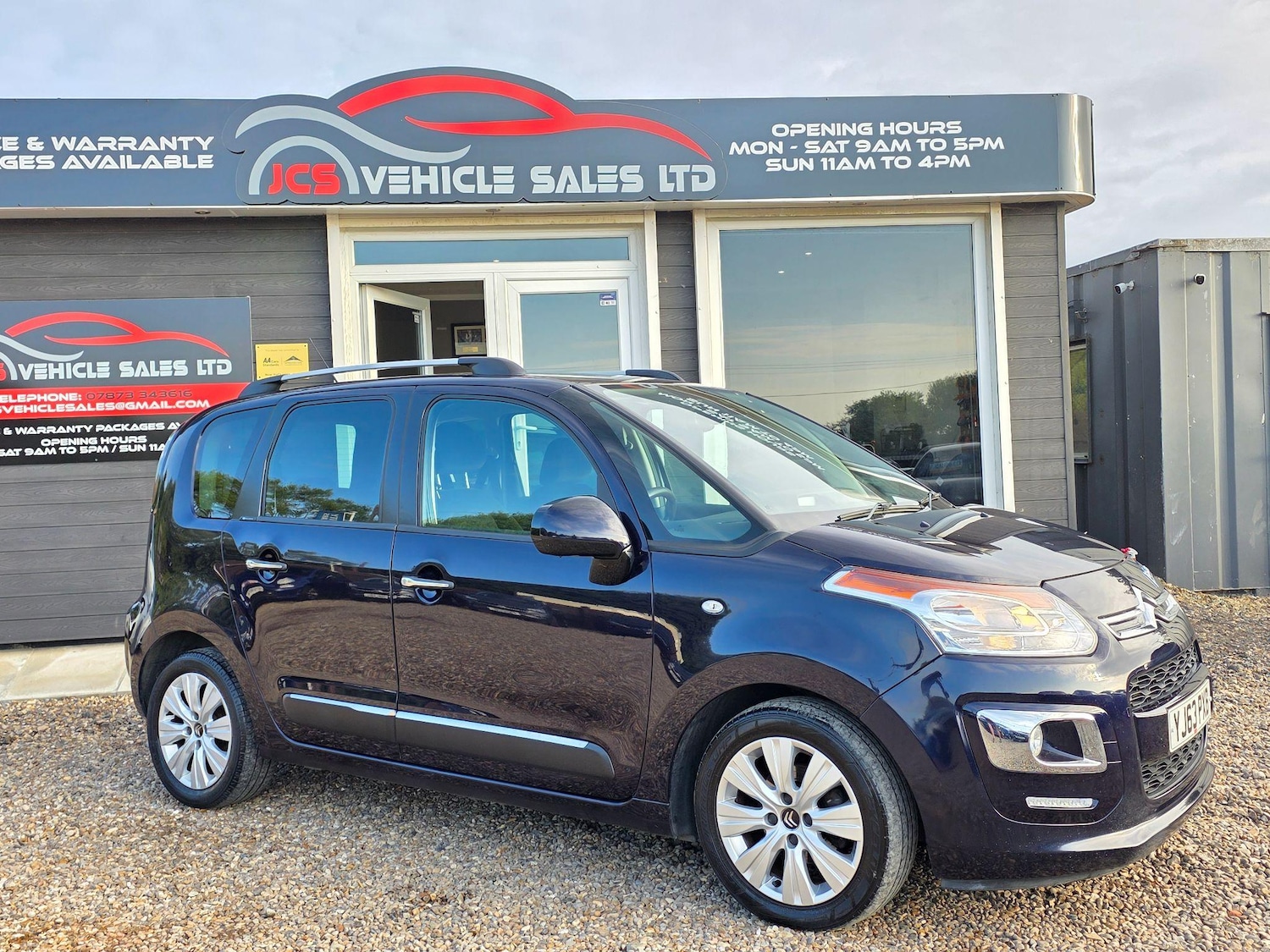 Used Citroen C3 Picasso 2013 for sale - 76633745: Photo 2