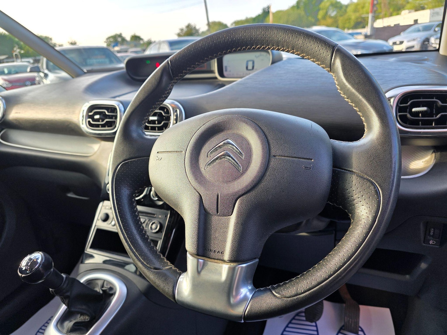 Used Citroen C3 Picasso 2013 for sale - 76633745: Photo 24