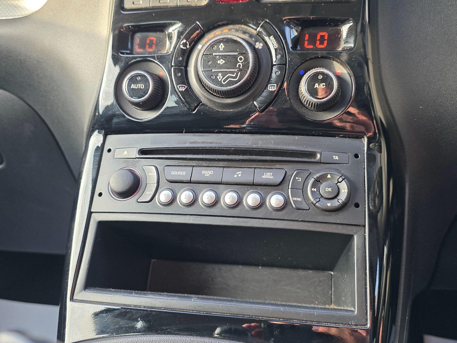 Used Citroen C3 Picasso 2013 for sale - 76633745: Photo 26