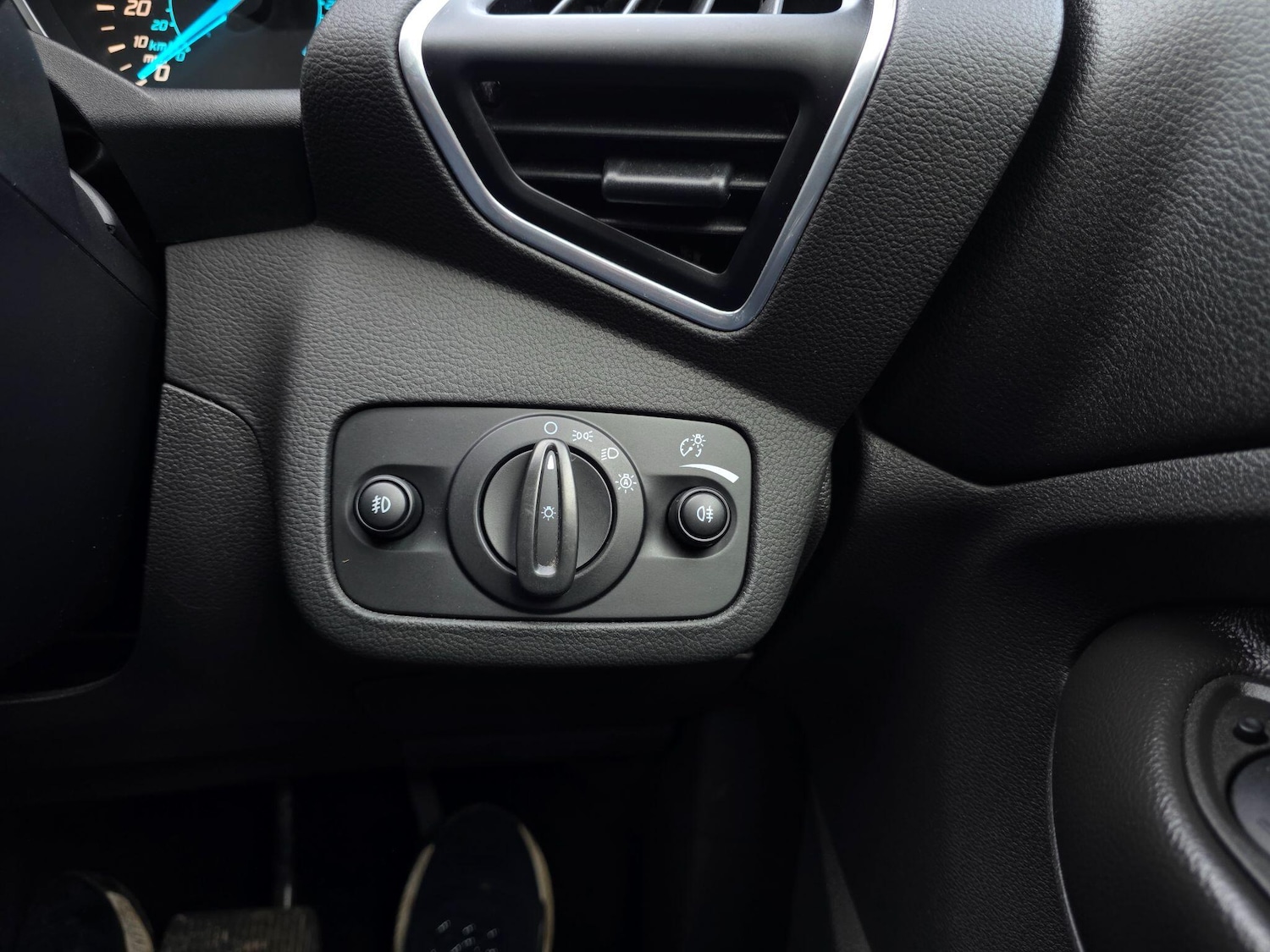 Used Ford Kuga 2015 for sale - 77524973: Photo 29