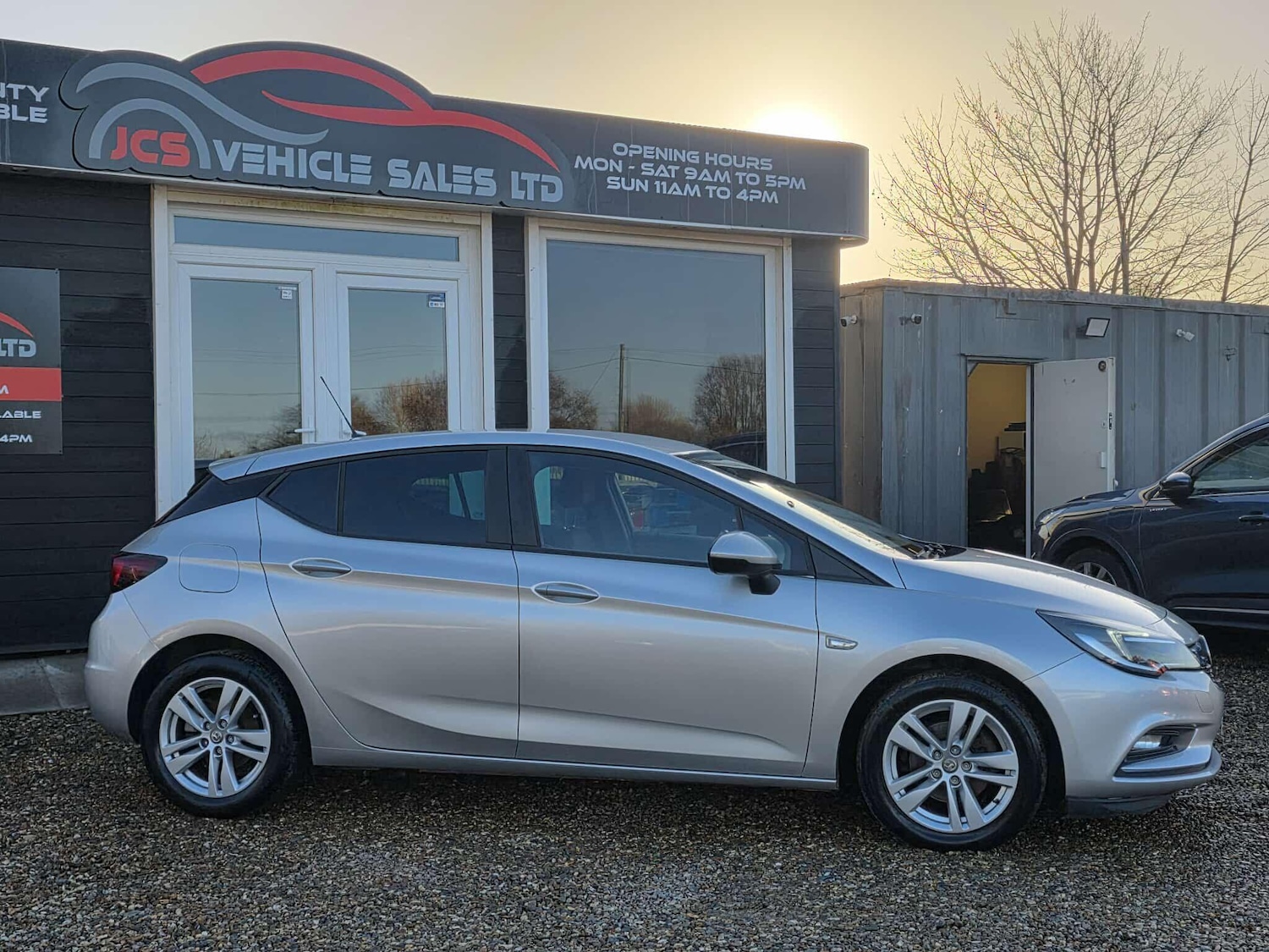 Used Vauxhall Astra 2018 for sale - 76689590: Photo 2