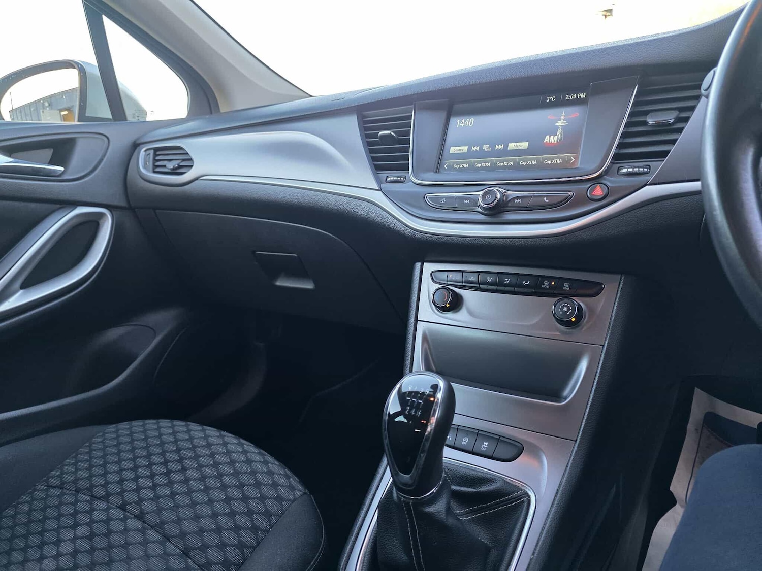 Used Vauxhall Astra 2018 for sale - 76689590: Photo 21