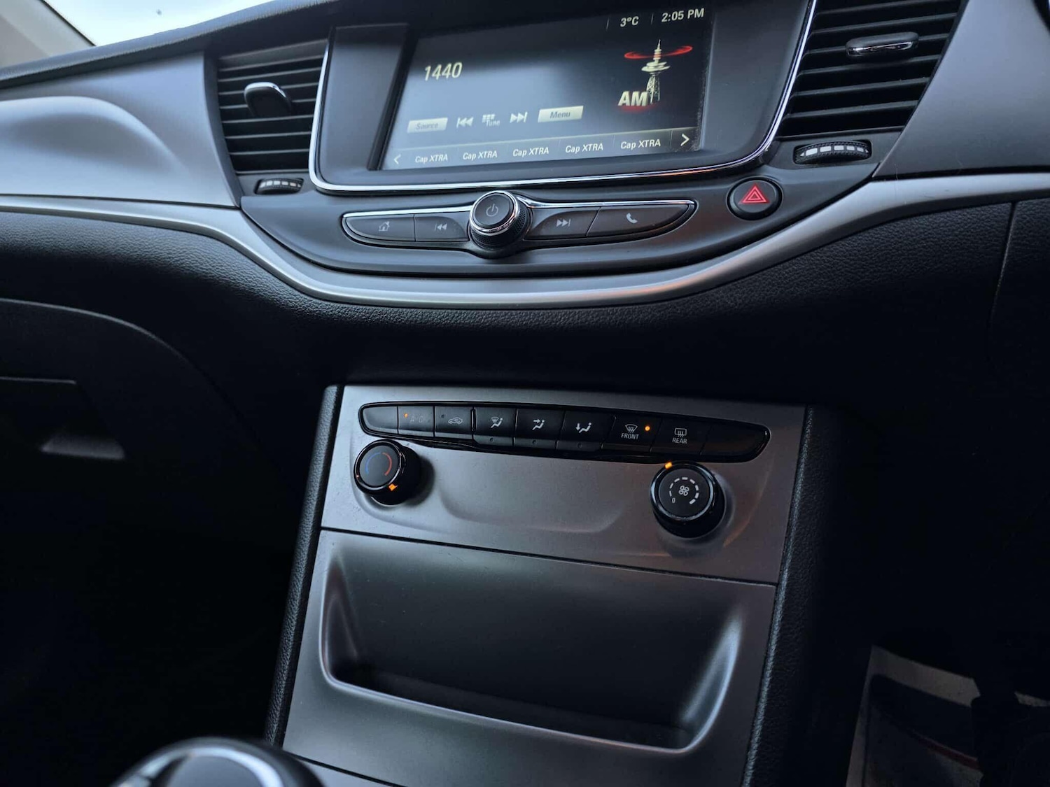 Used Vauxhall Astra 2018 for sale - 76689590: Photo 25