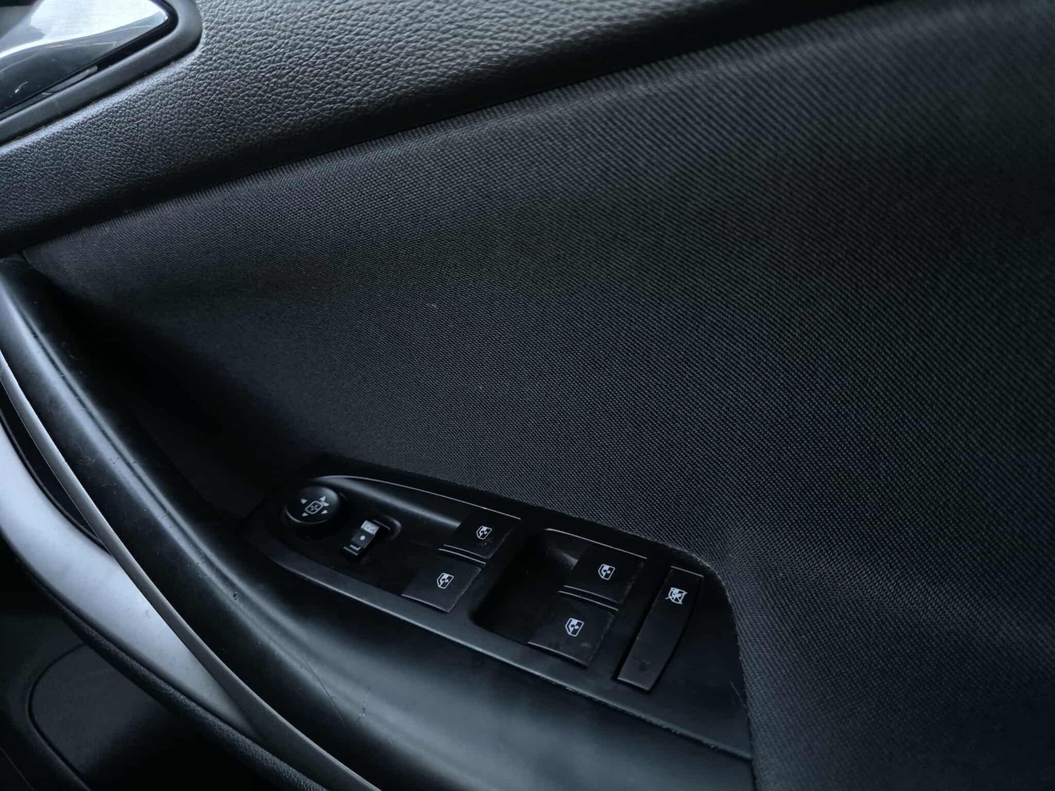 Used Vauxhall Astra 2018 for sale - 76689590: Photo 29