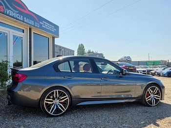 Used BMW 3 Series 2015 for sale - 79521548: Photo