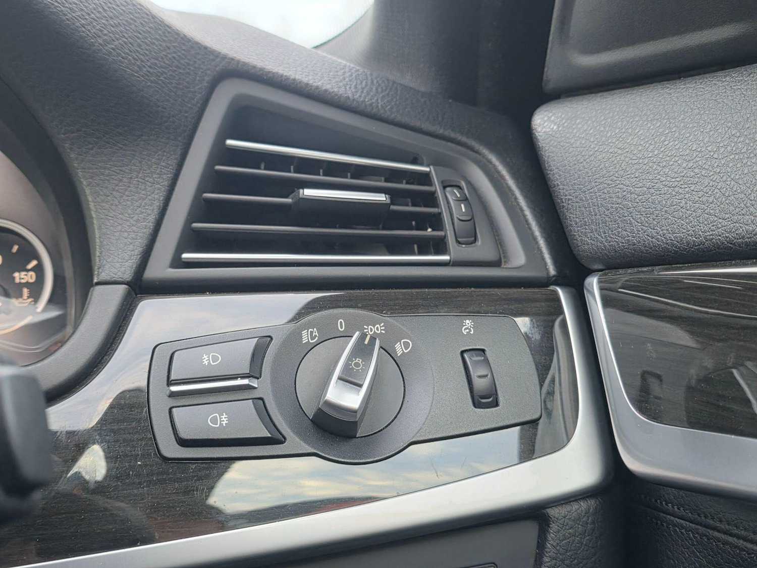 Used BMW 5 Series 2012 for sale - 76839786: Photo 29