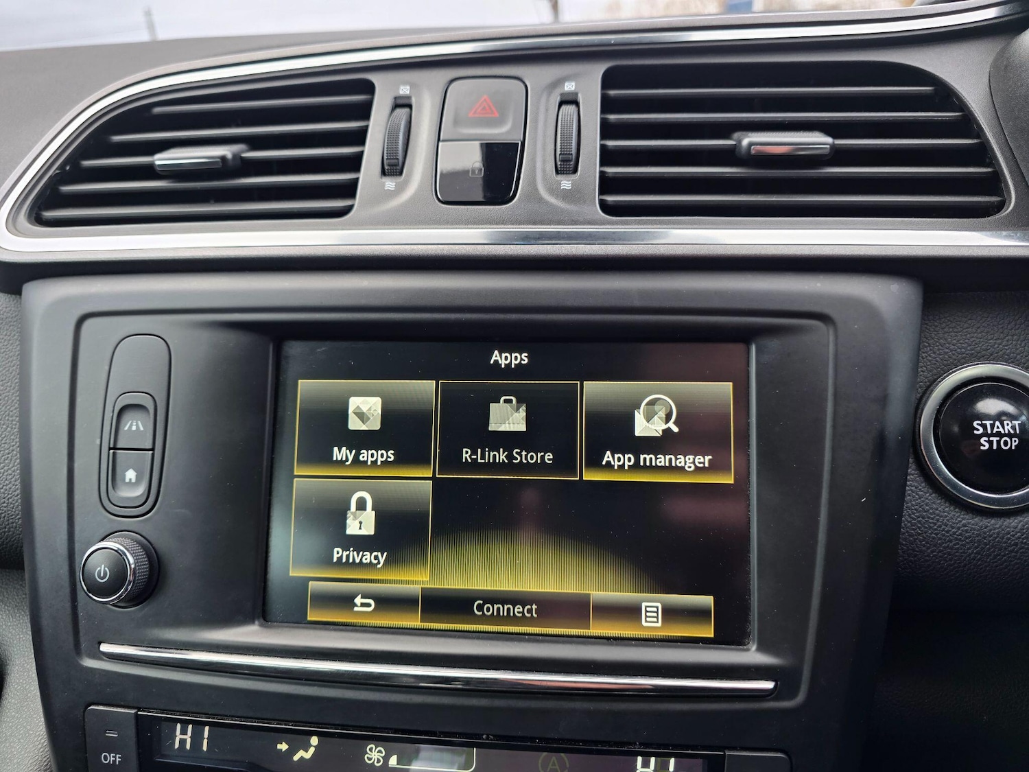 Used Renault Kadjar 2017 for sale - 77853600: Photo 33