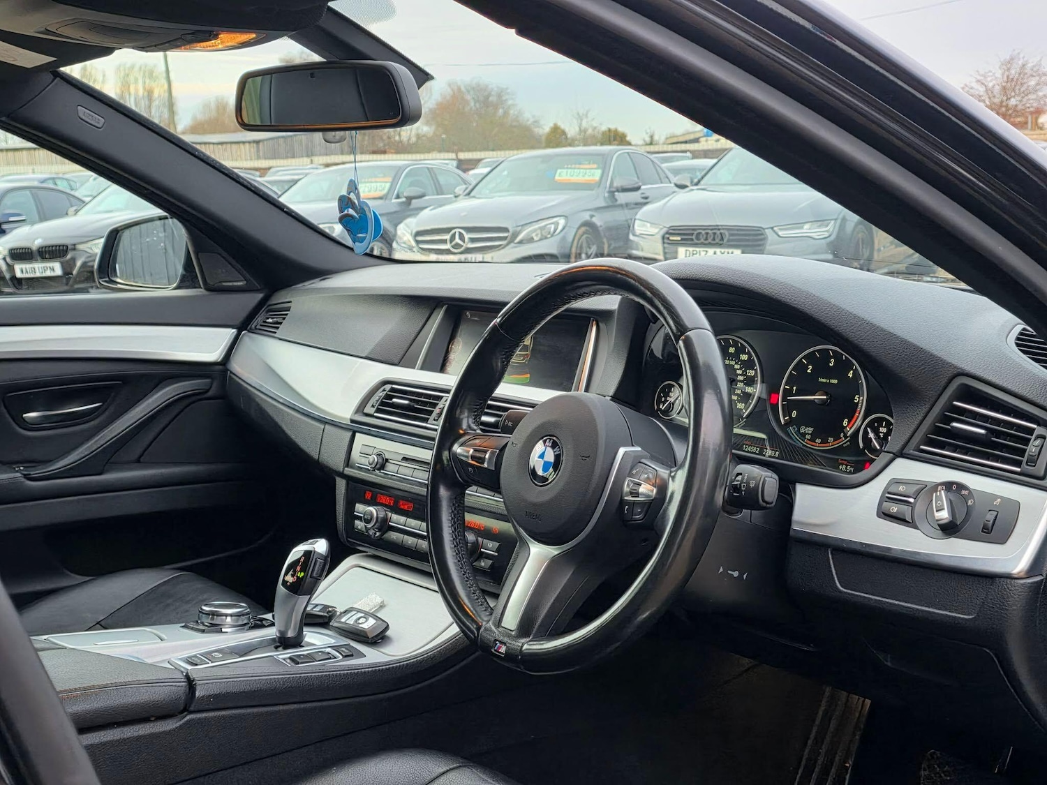 Used BMW 5 Series 2015 for sale - 77015360: Photo 17