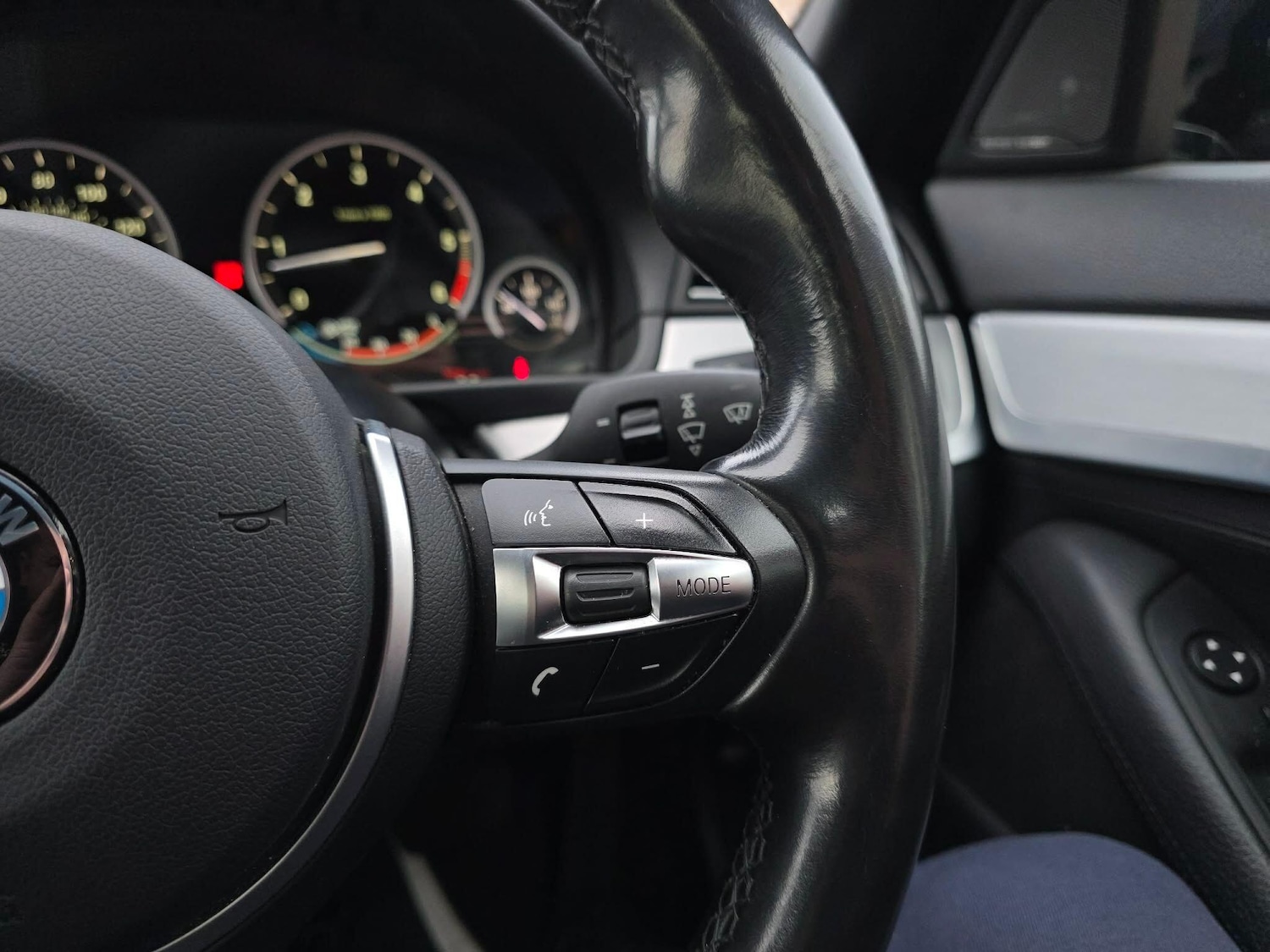 Used BMW 5 Series 2015 for sale - 77015360: Photo 44