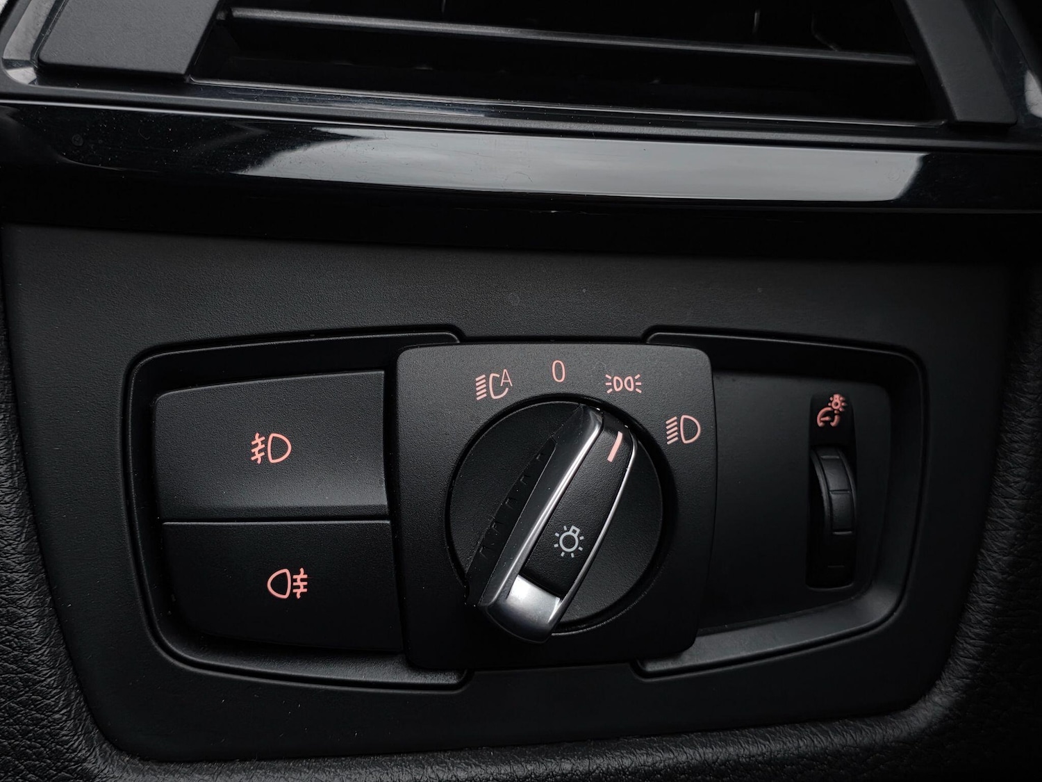 Used BMW 3 Series 2015 for sale - 77854267: Photo 39