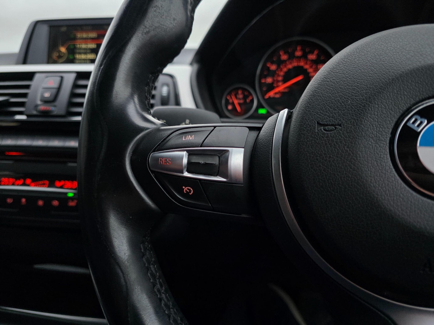 Used BMW 3 Series 2015 for sale - 77854267: Photo 42