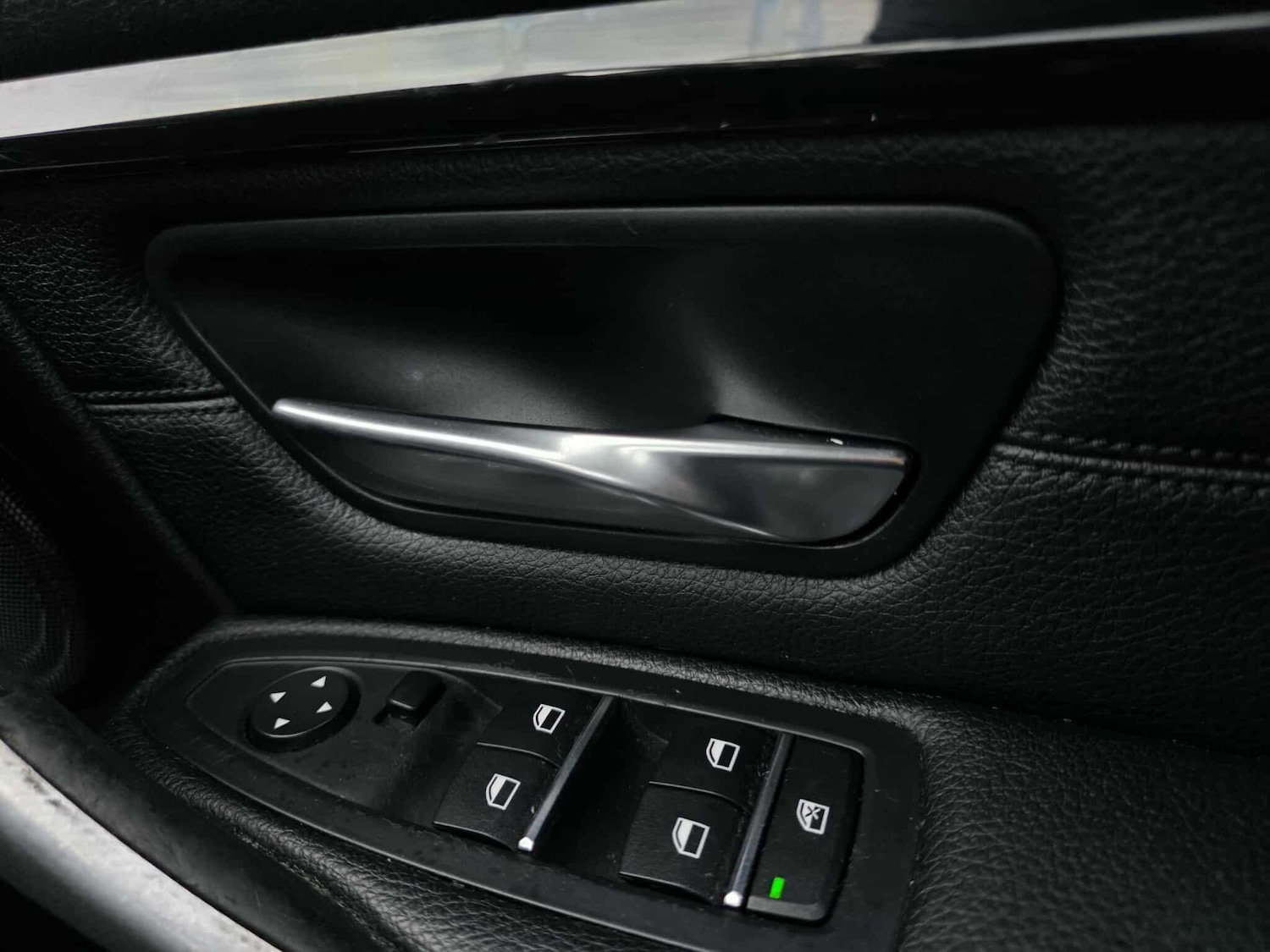 Used BMW 3 Series 2017 for sale - 76599456: Photo 32