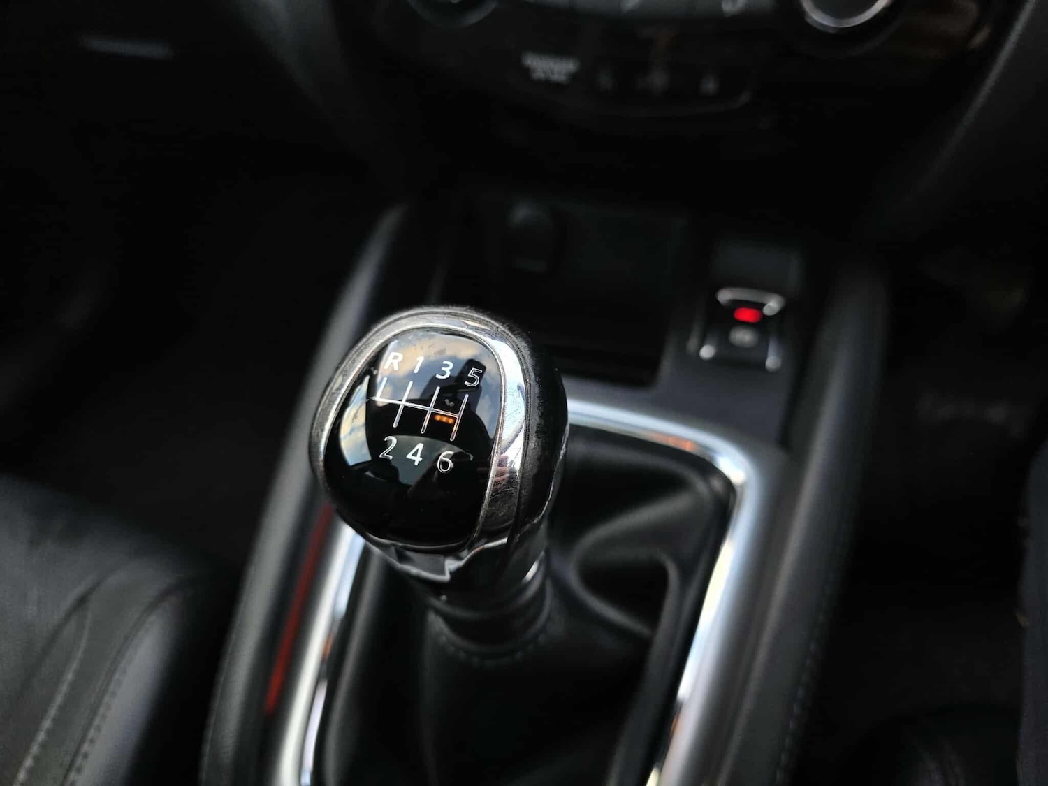 Used Nissan Qashqai 2017 for sale - 76688998: Photo 24