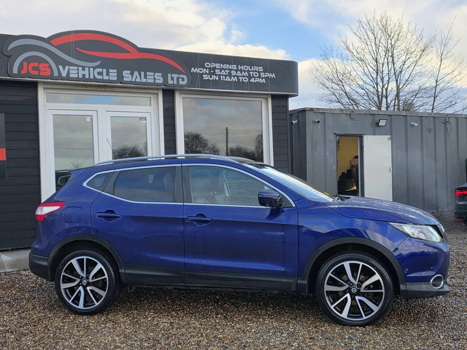 Used Nissan Qashqai 2017 for sale - 76688998: Photo 3