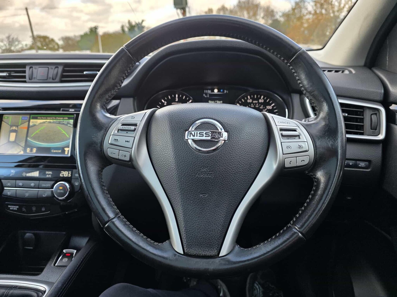 Used Nissan Qashqai 2017 for sale - 76688998: Photo 31