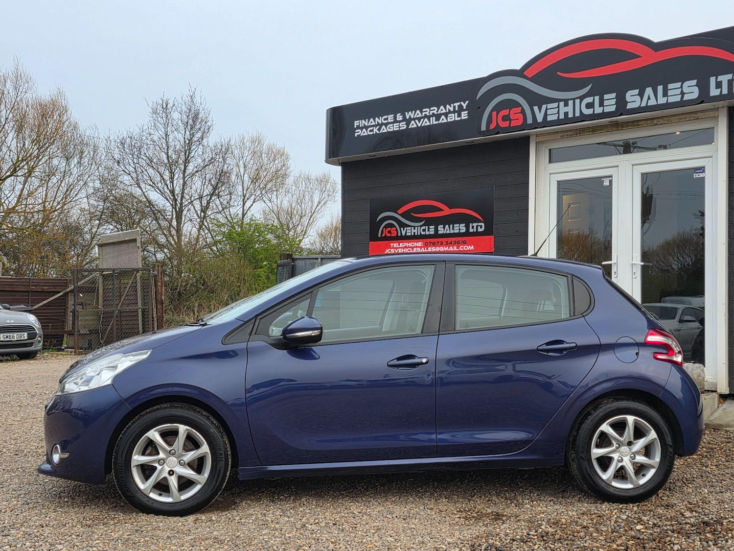 Used Peugeot 208 2015 for sale - 77994413: Photo 11