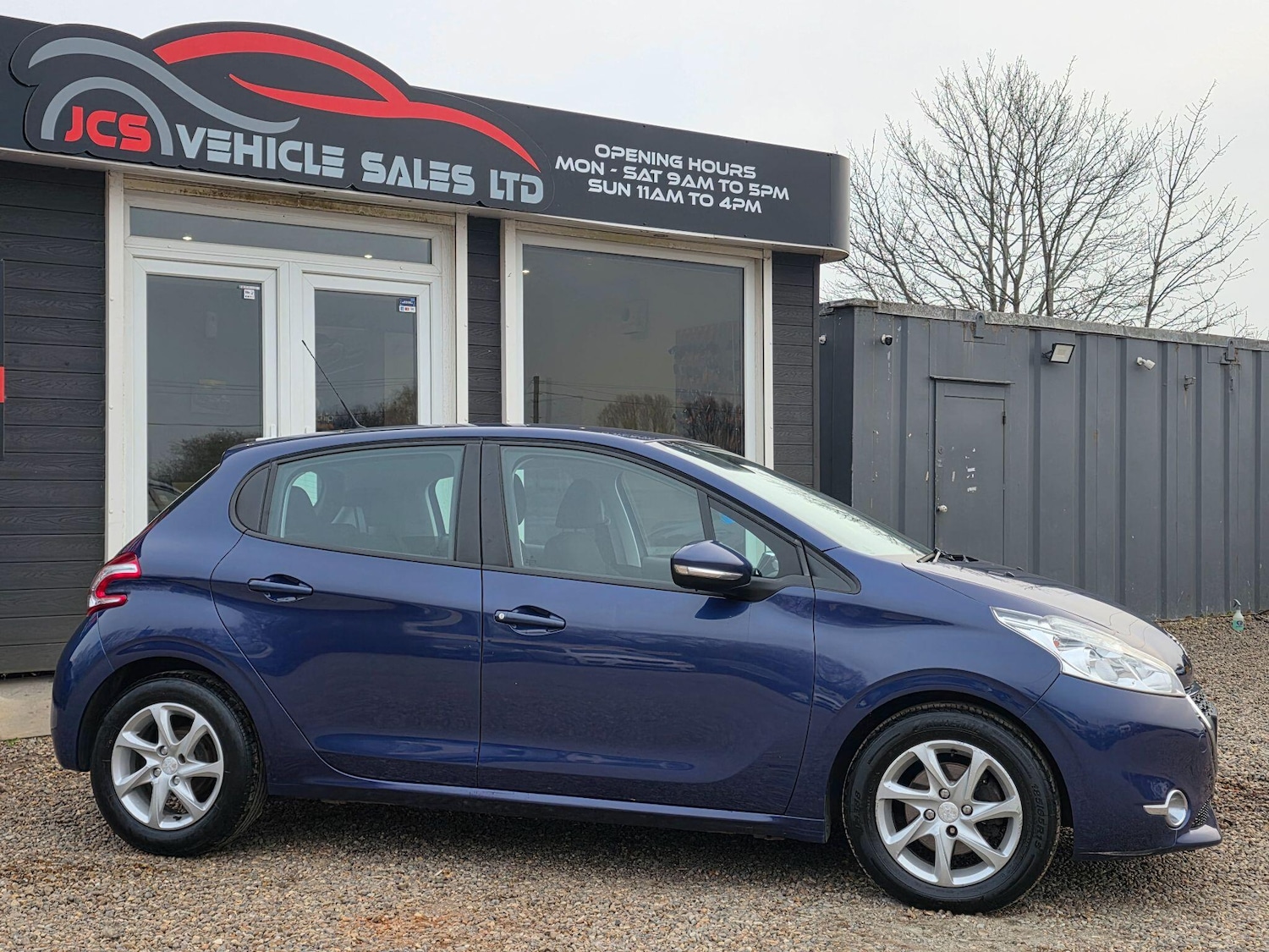Used Peugeot 208 2015 for sale - 77994413: Photo 3