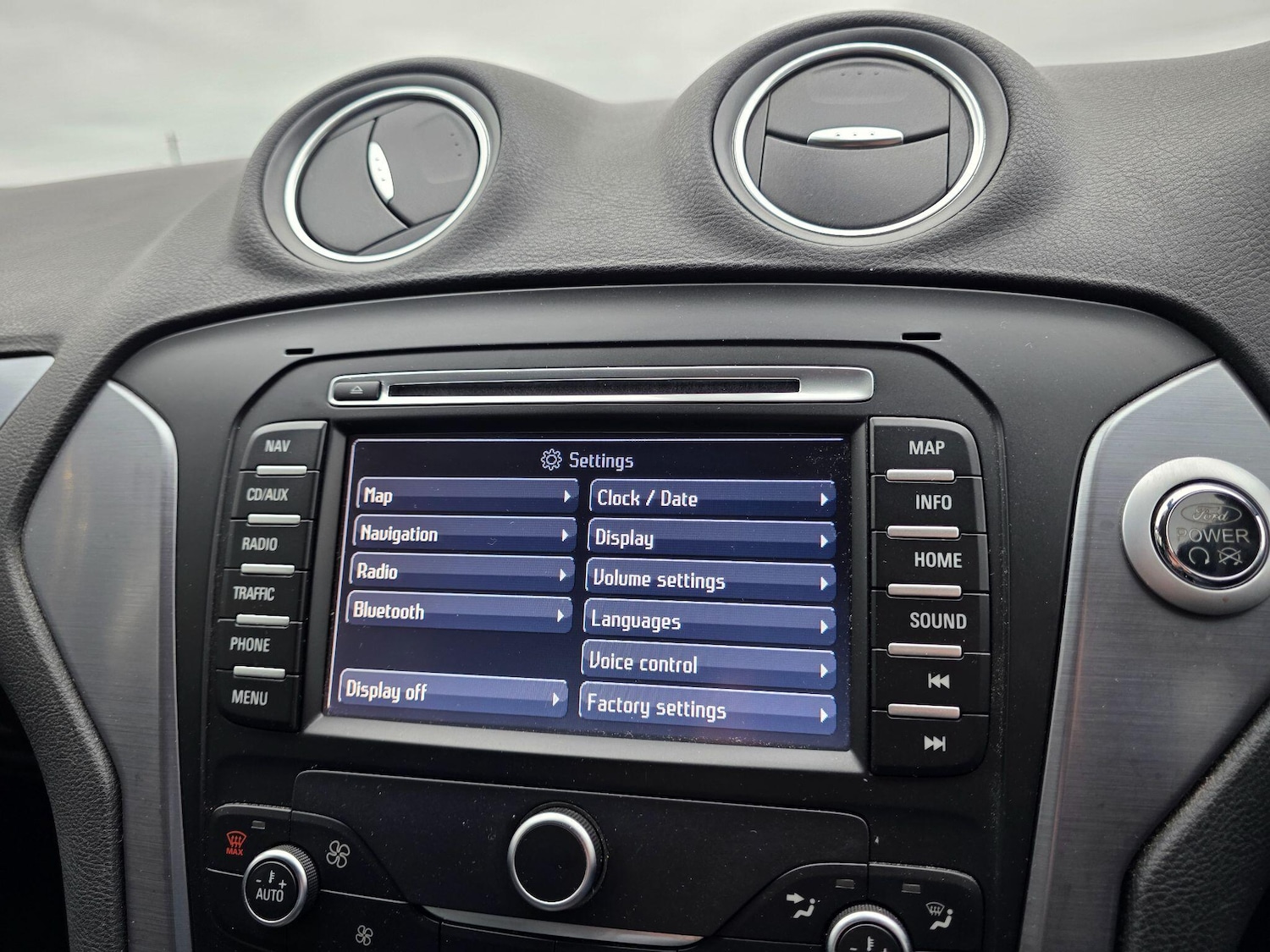 Used Ford Mondeo 2014 for sale - 77633848: Photo 30