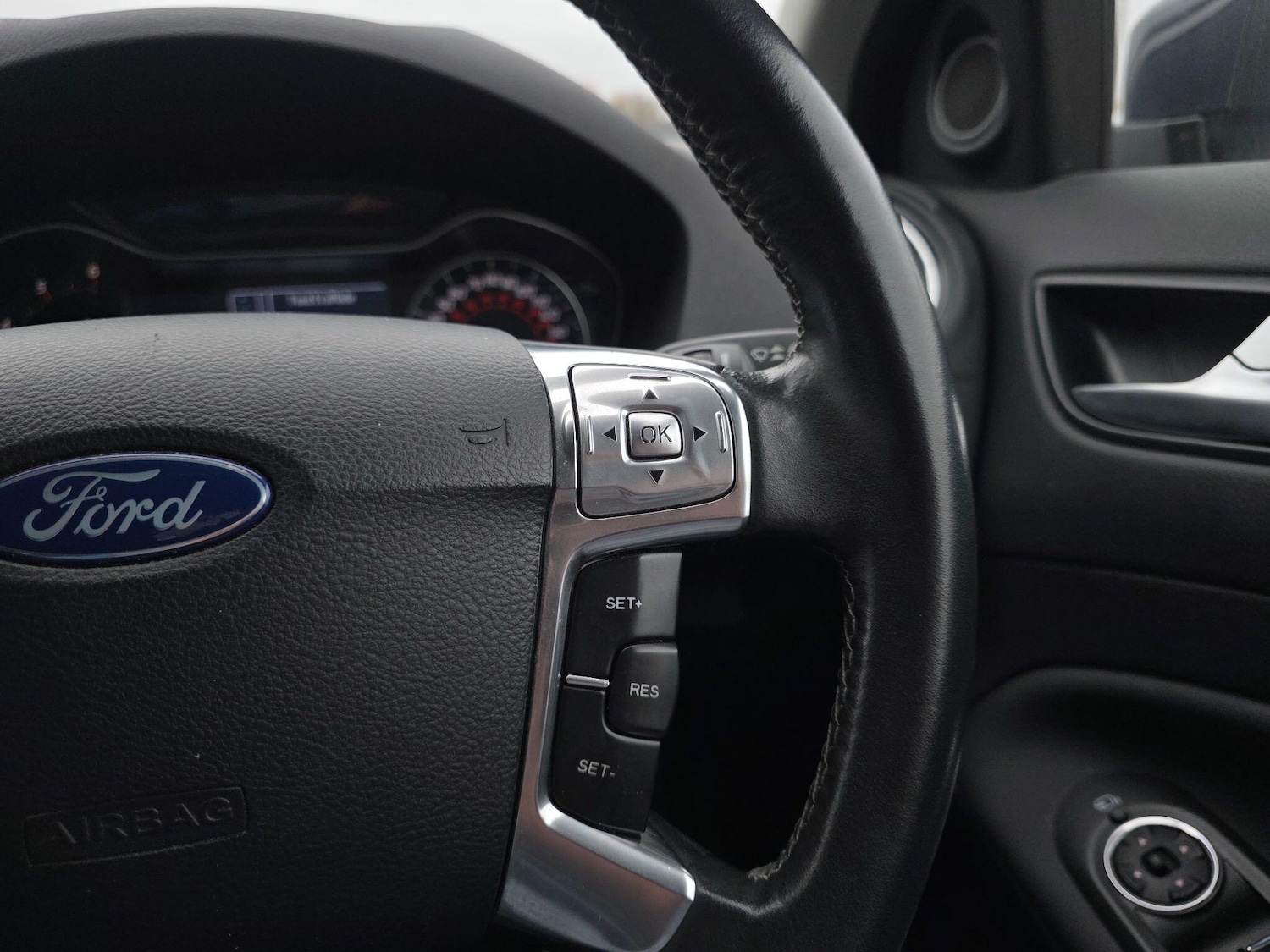 Used Ford Mondeo 2014 for sale - 77633848: Photo 37