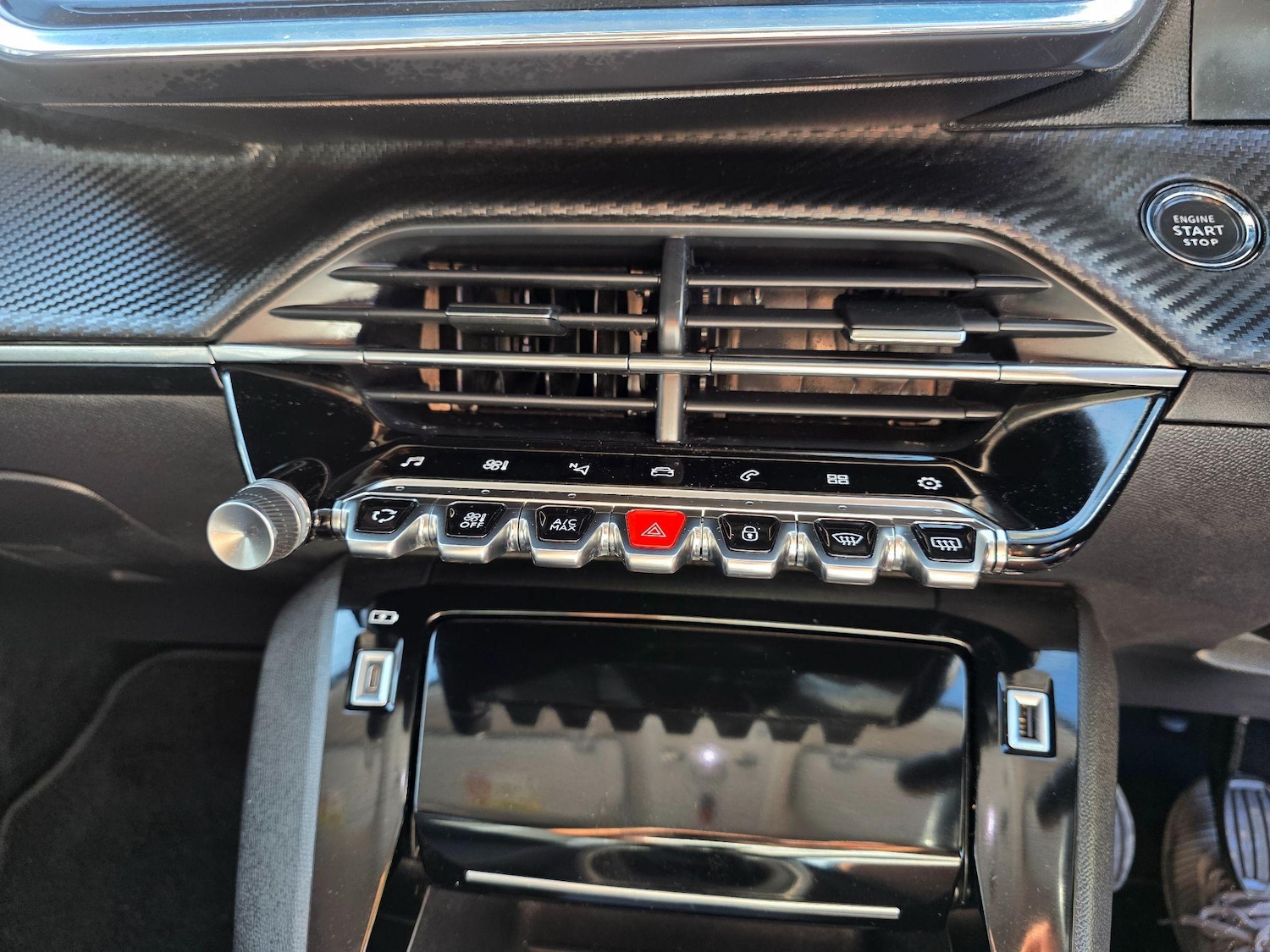 Used Peugeot 2008 2021 for sale - 76599474: Photo 28