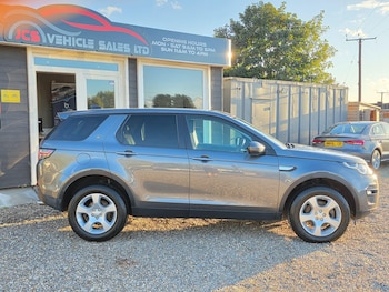 Used Land Rover Discovery Sport 2017 for sale - 76599469: Photo