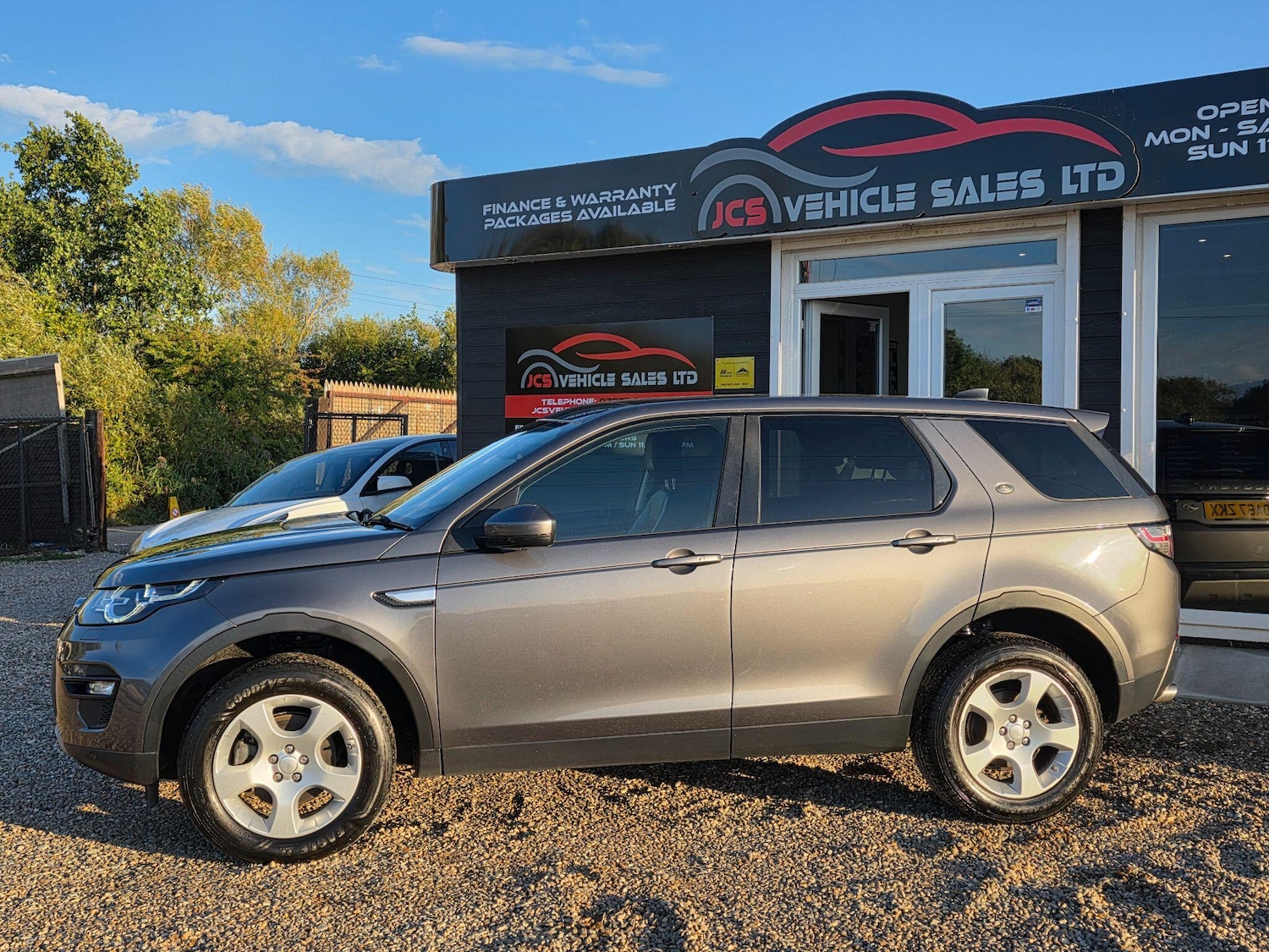 Used Land Rover Discovery Sport 2017 for sale - 76599469: Photo 8