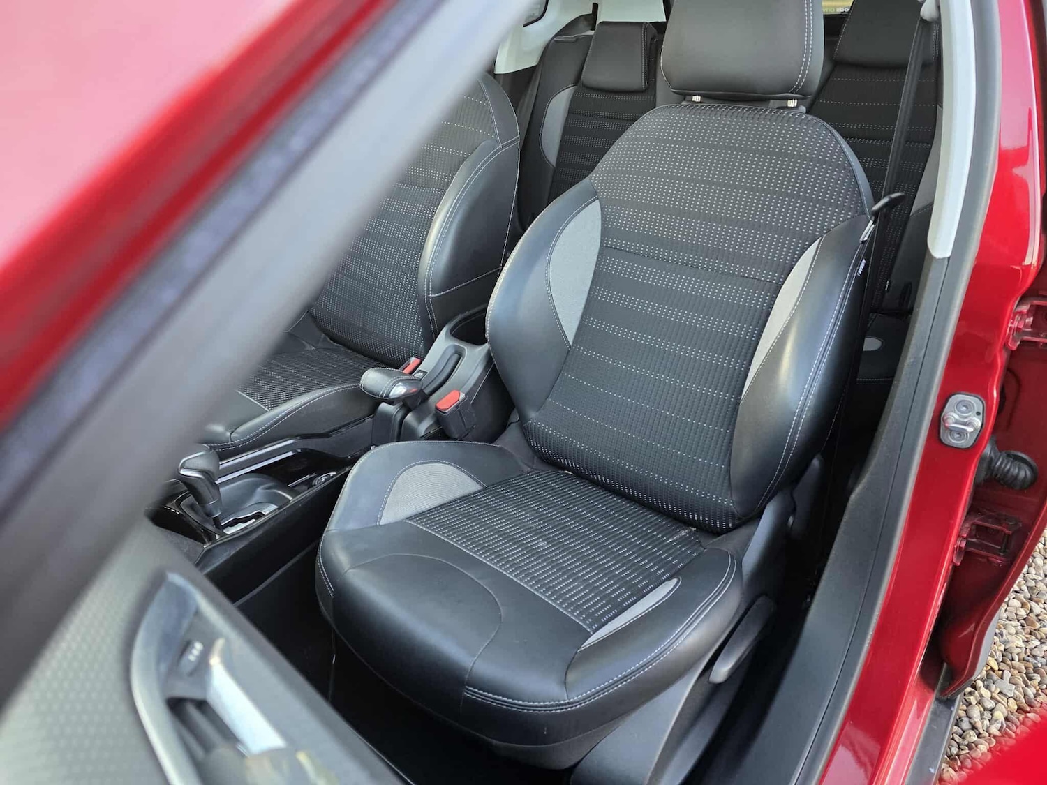 Used Peugeot 2008 2017 for sale - 76997193: Photo 17