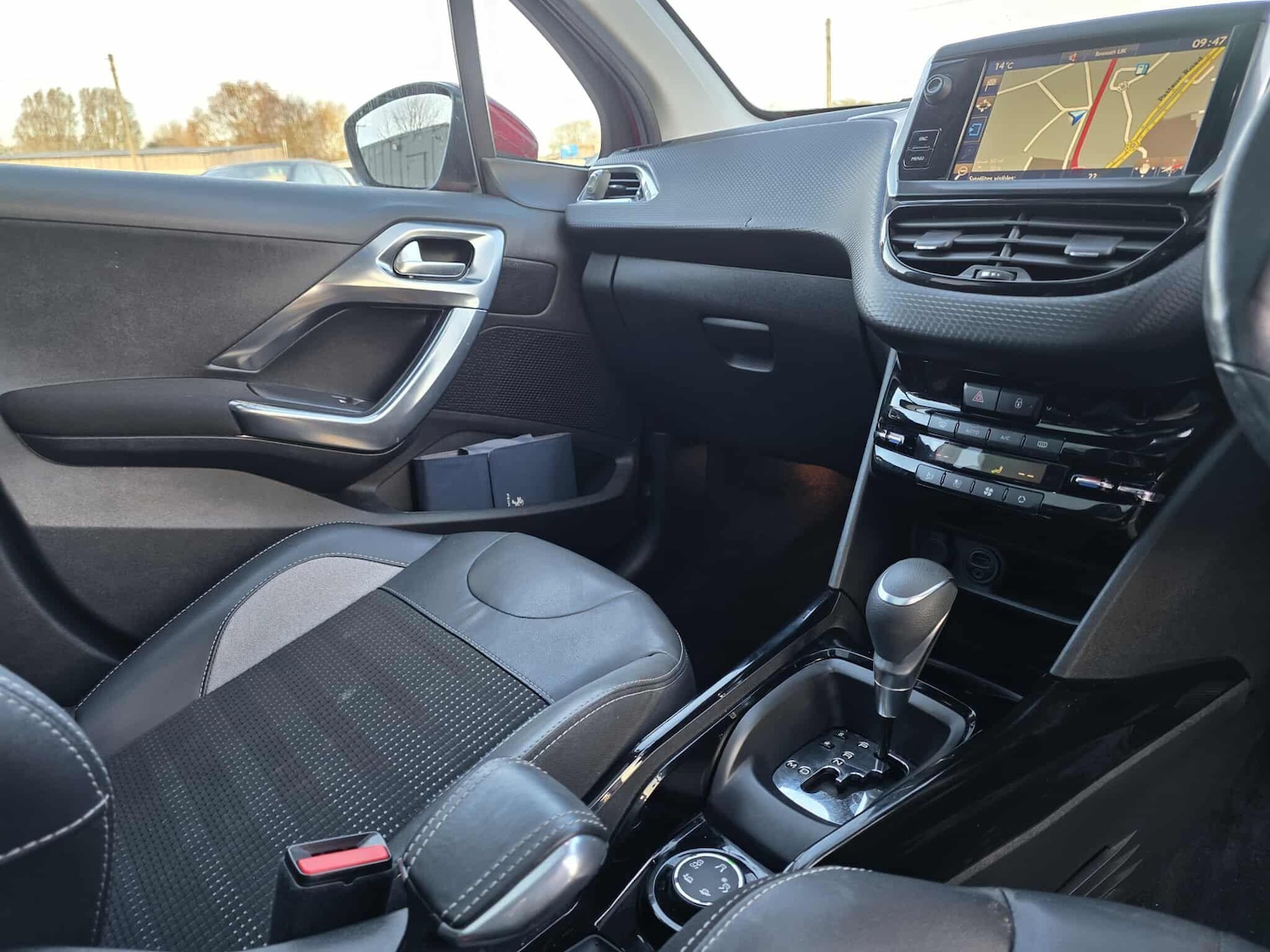 Used Peugeot 2008 2017 for sale - 76997193: Photo 20