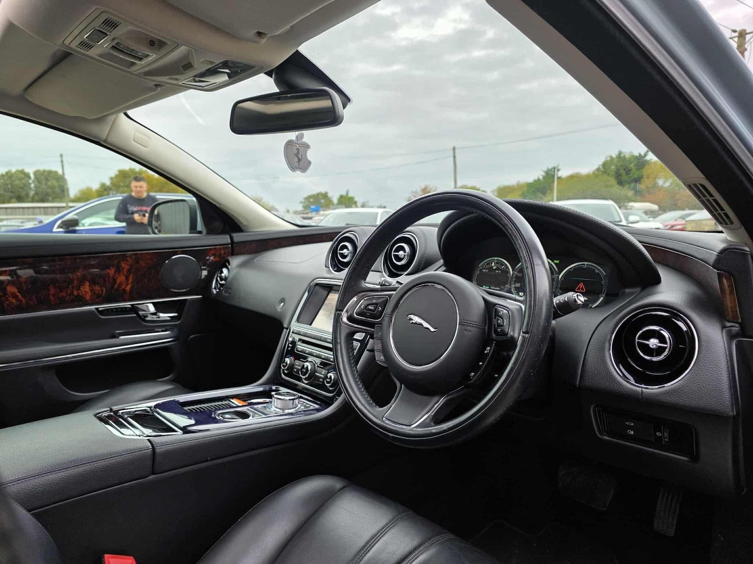 Used Jaguar XJ 2011 for sale - 76992409: Photo 13