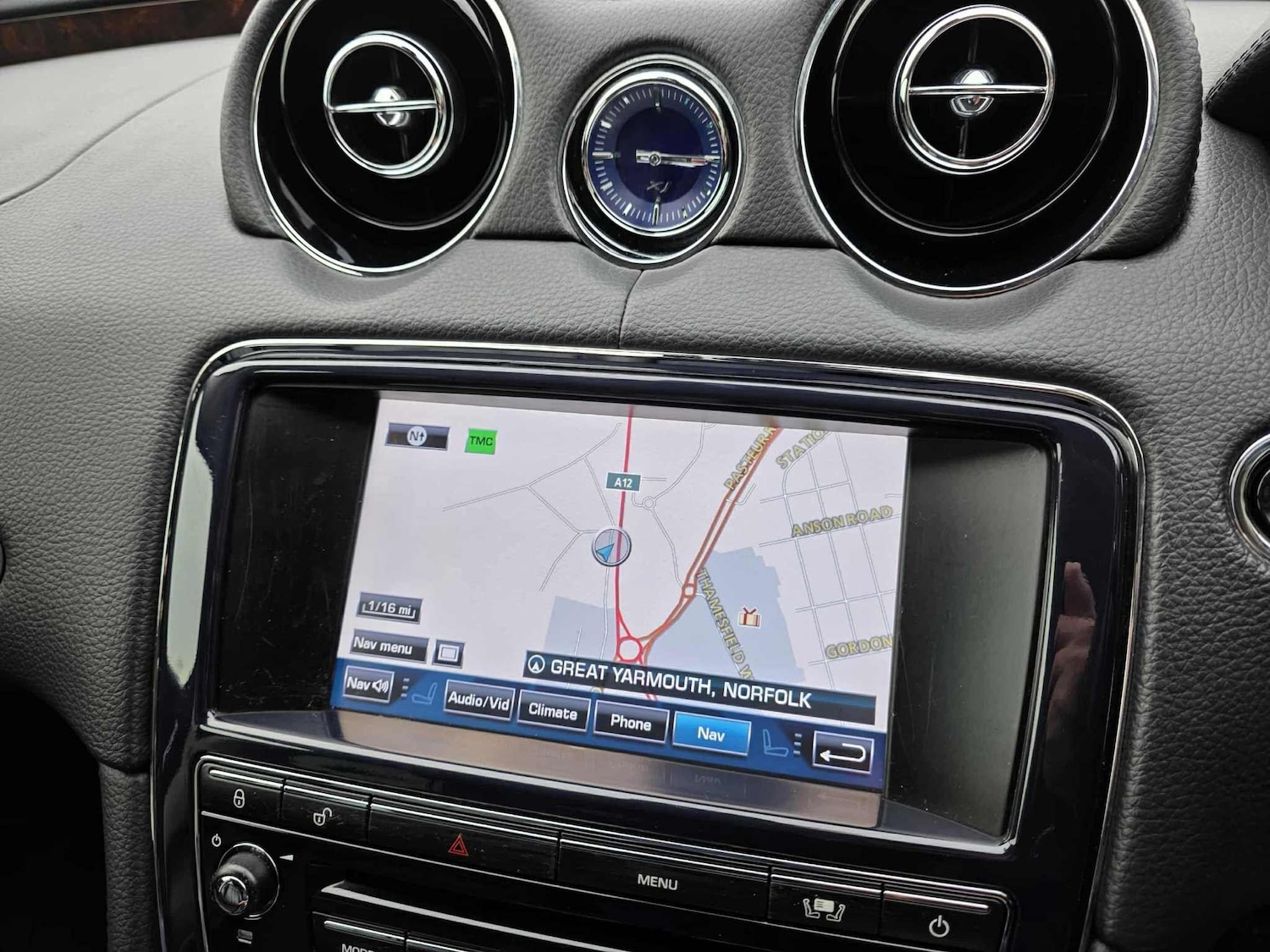 Used Jaguar XJ 2011 for sale - 76992409: Photo 28