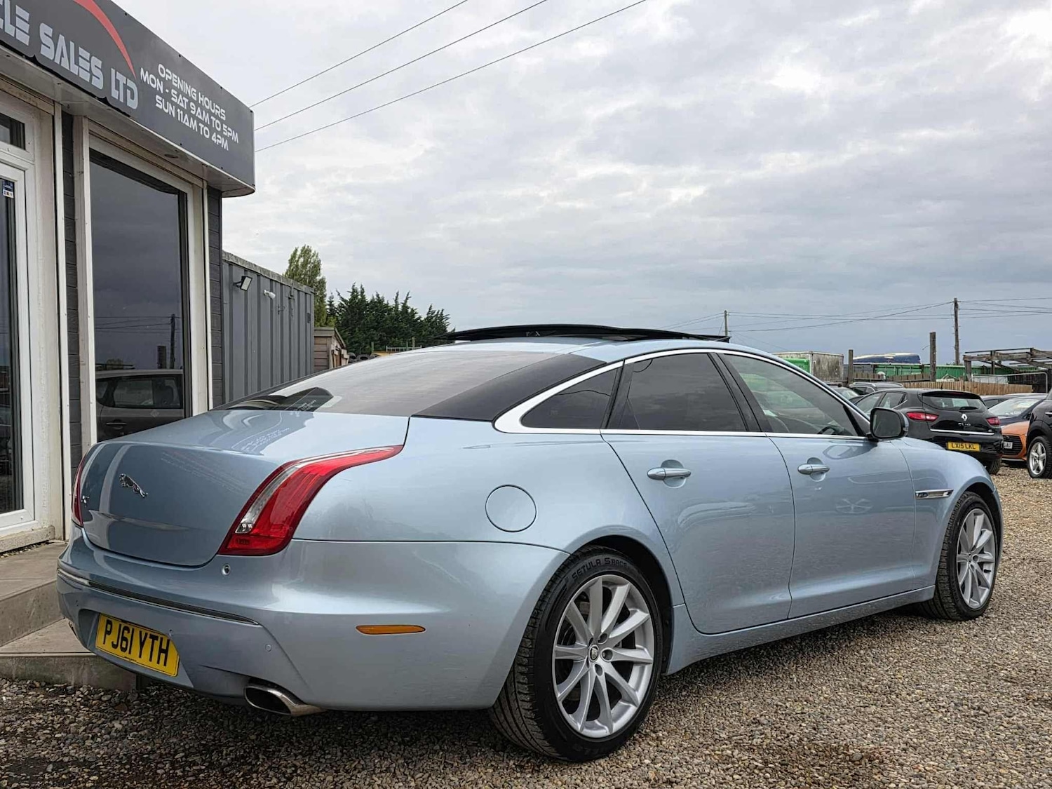 Used Jaguar XJ 2011 for sale - 76992409: Photo 6