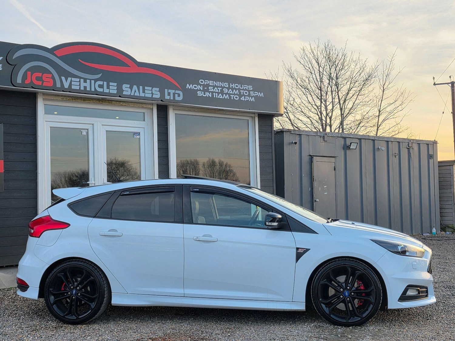 Used Ford Focus for sale - 77957133: Photo 3