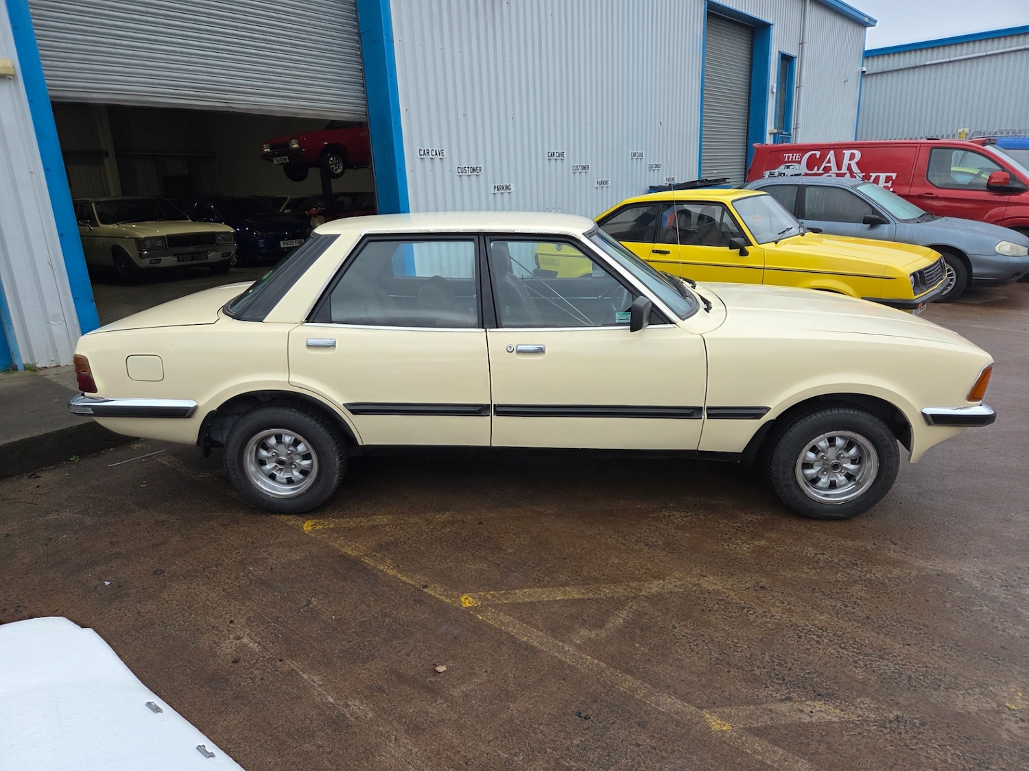 Used Ford Cortina 1983 for sale - 76946816: Photo 8