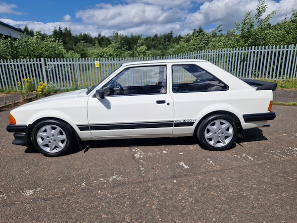 Used Ford Escort 1983 for sale - 75073640: Photo 6