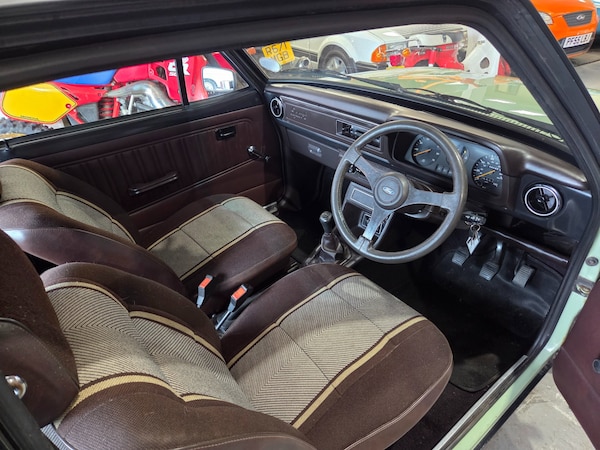 Used Ford Escort 1980 for sale - 76218200: Photo 8