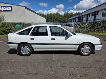 Used Vauxhall Cavalier 1990 for sale - 78967732: Photo