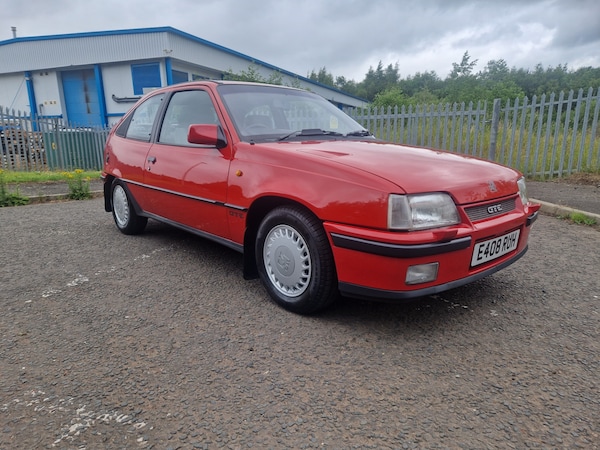 Used Vauxhall Astra 1987 for sale - 74980815: Photo 2