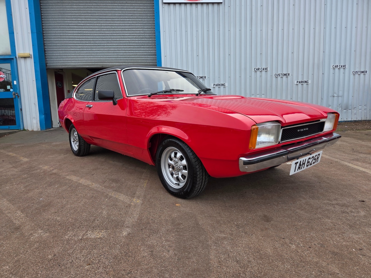 Used Ford Capri 1977 for sale - 76662451: Photo 2