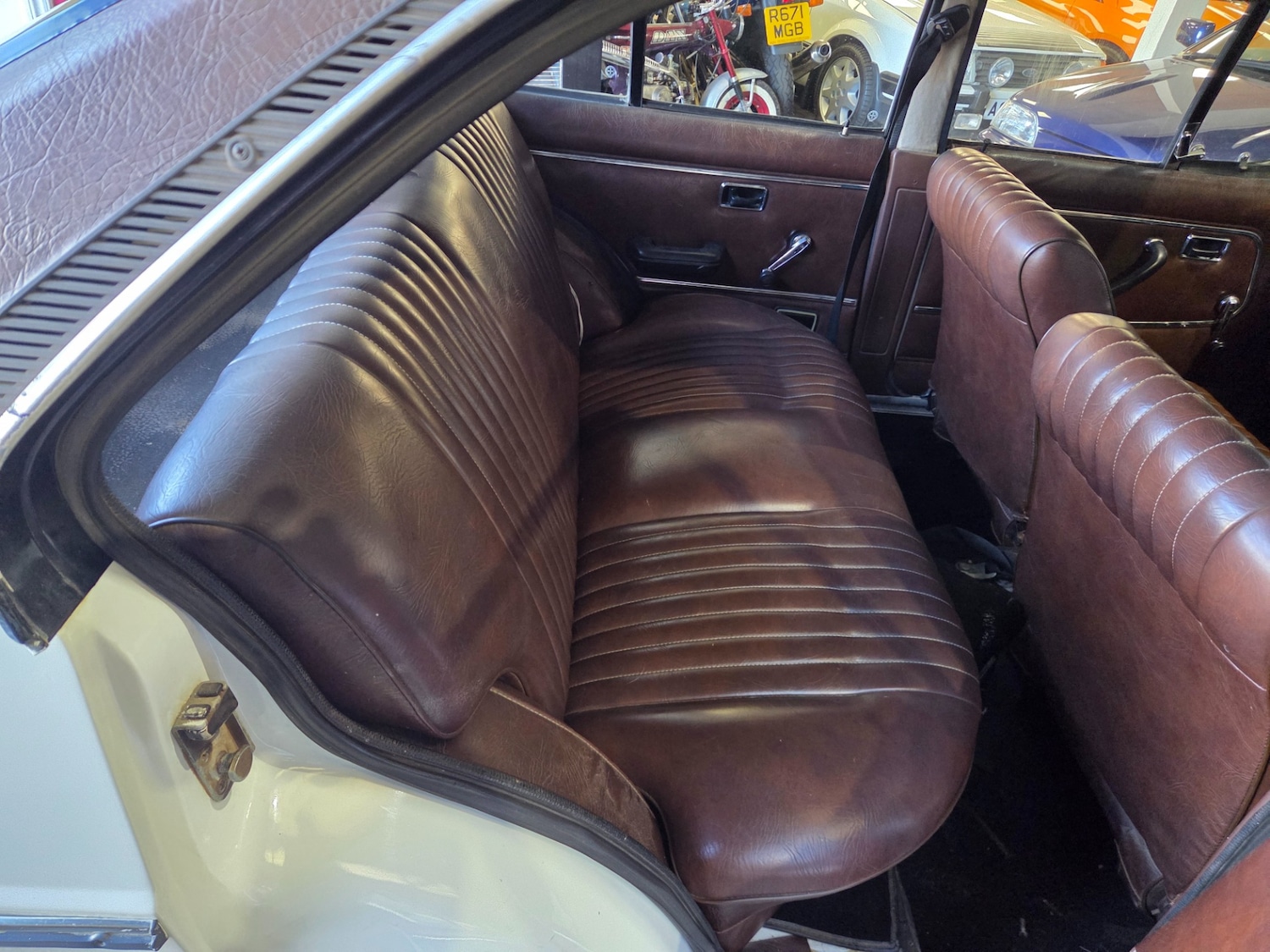 Used Ford Escort 1976 for sale - 77730963: Photo 9