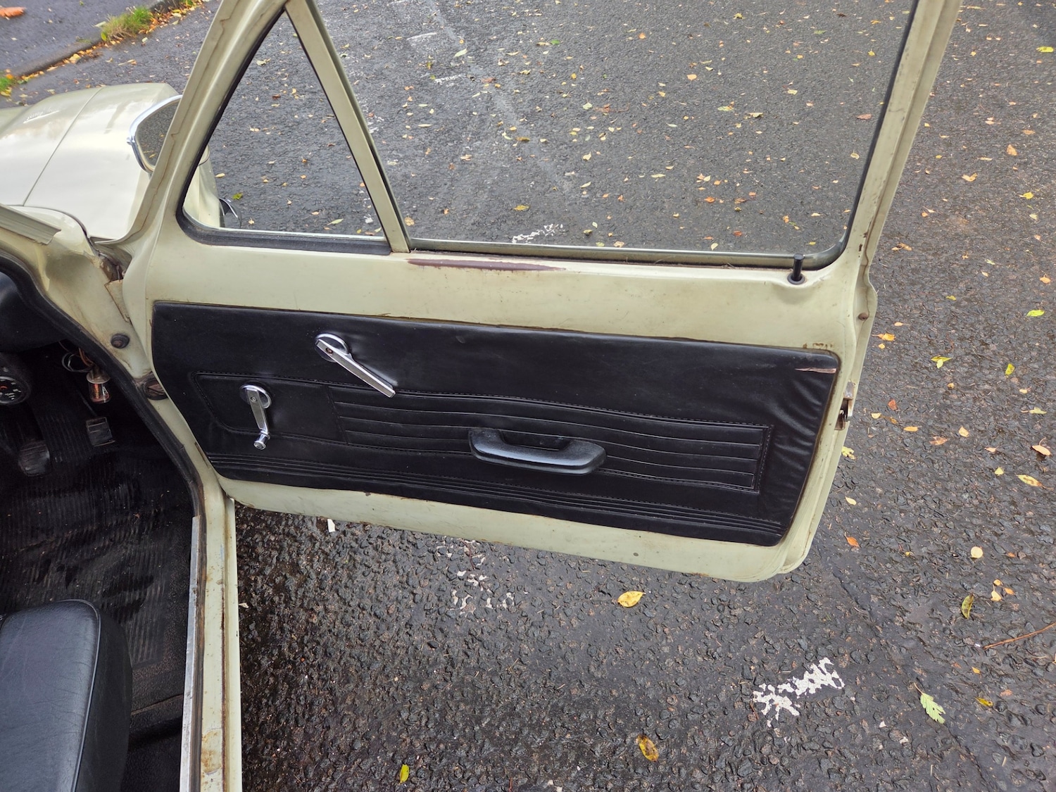 Used Ford Escort 1970 for sale - 76422185: Photo 17