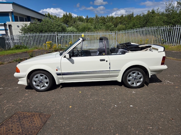Used Ford Escort 1986 for sale - 75284211: Photo 9