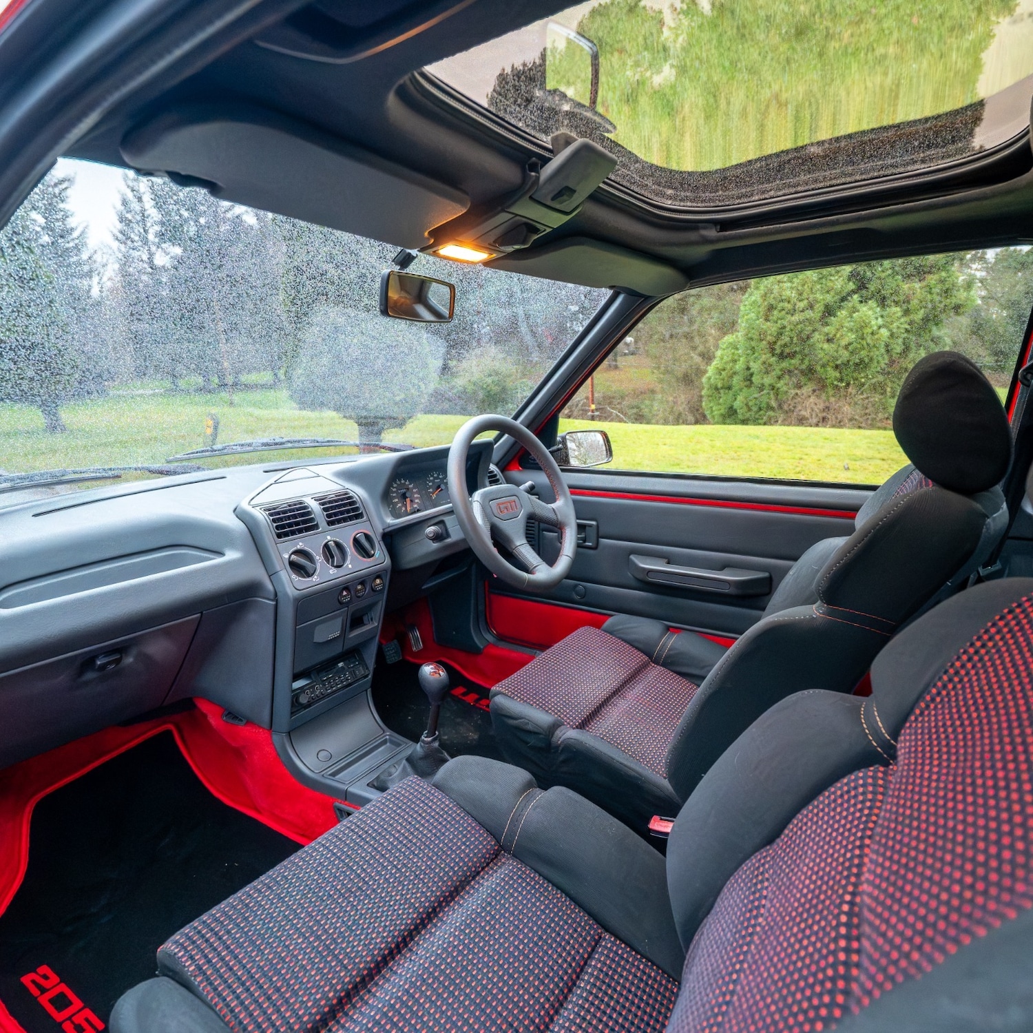 Used Peugeot 205 1989 for sale - 77123608: Photo 9