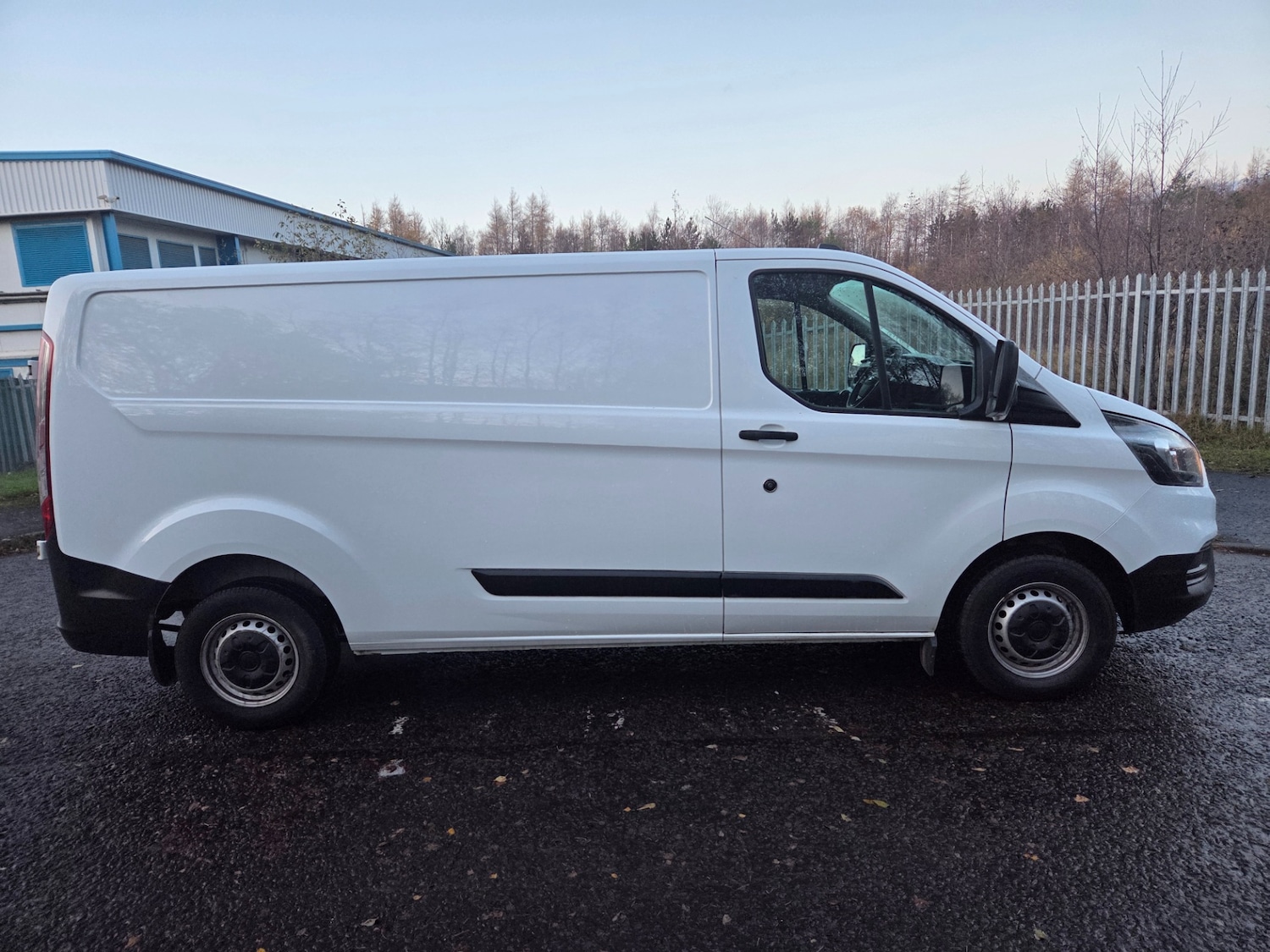 Used Ford Transit Custom 2021 for sale - 76806933: Photo 2